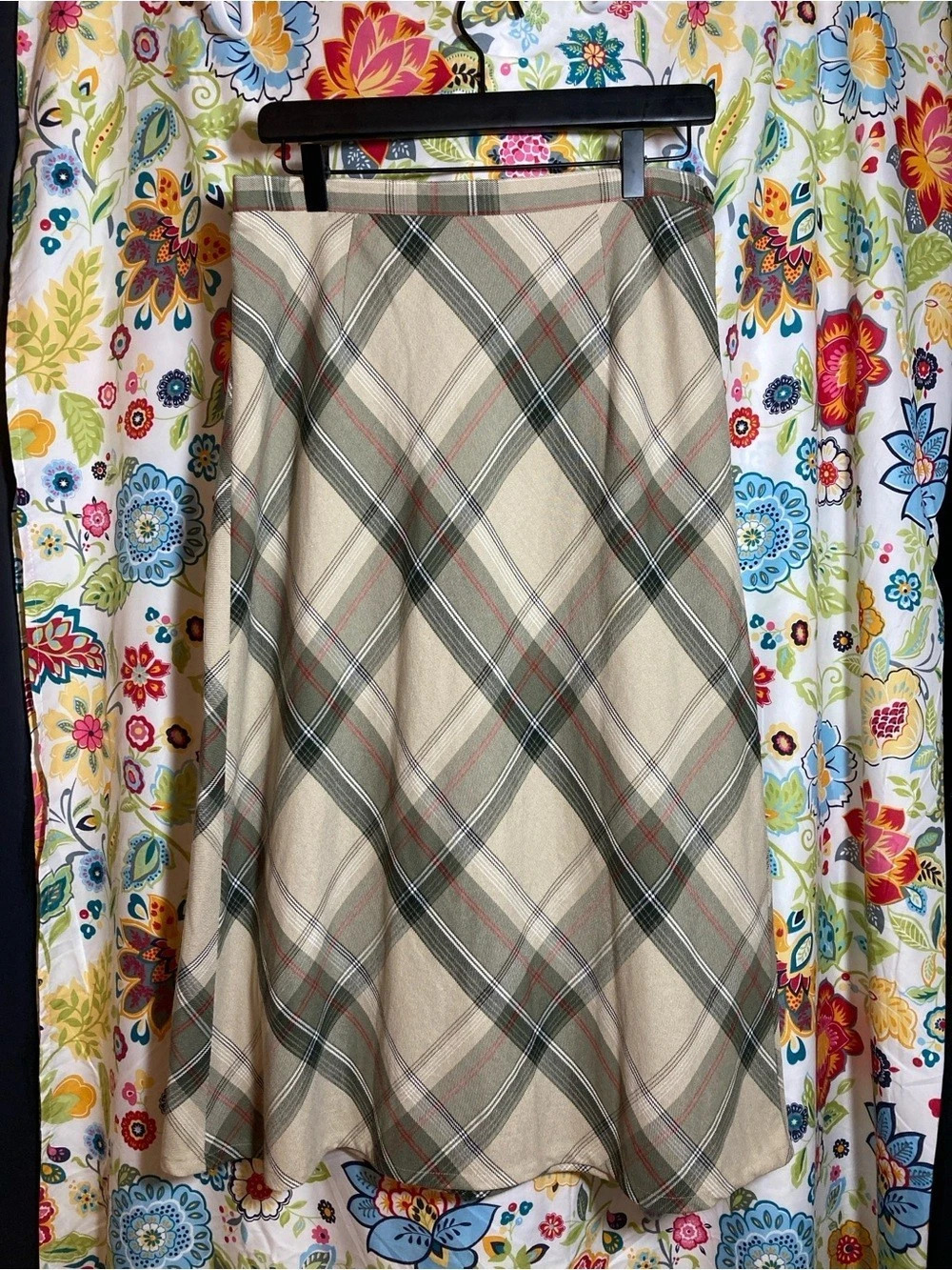 Vintage breckenridge petite Plaid Midi Skirt in Beige & Green Size 10P